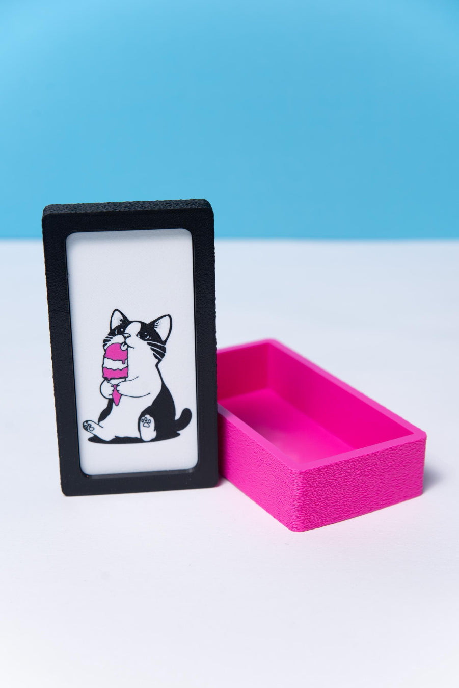 Cat ice cream trinket box viewed from the front