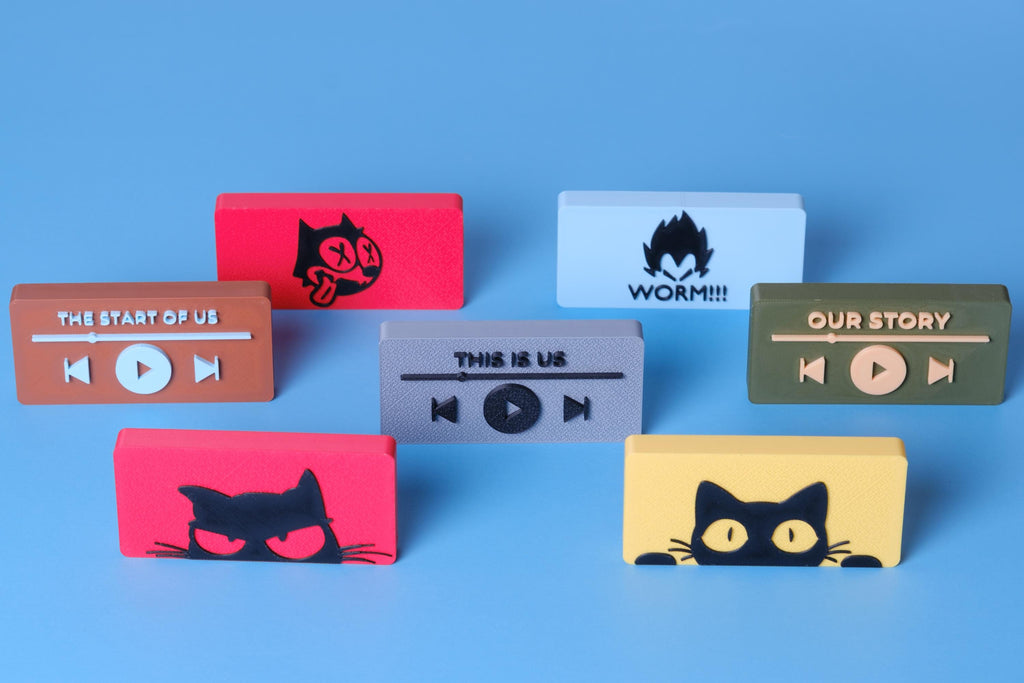 Minimalist photo display holder for a desk, shelf or bedside table
